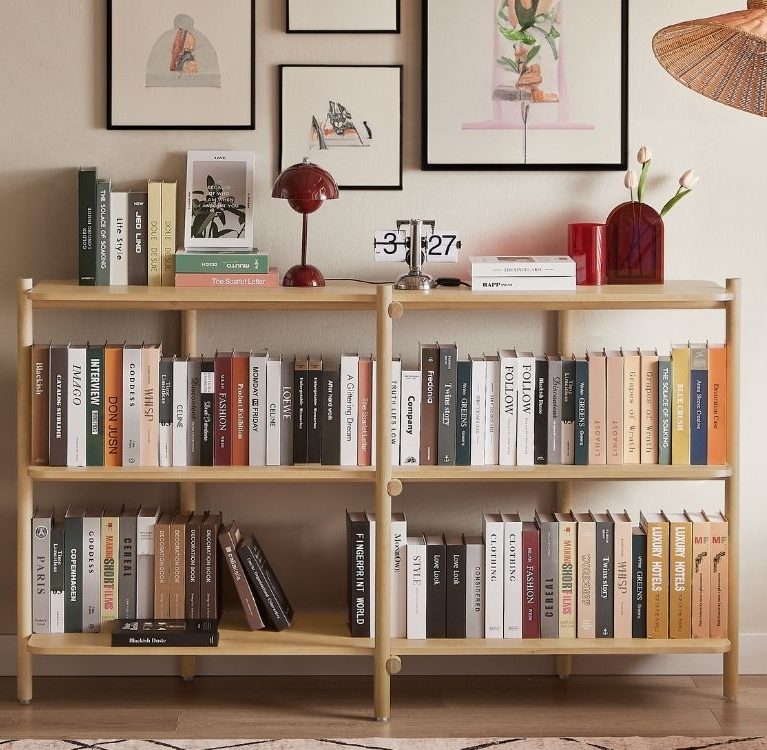 Lola Bookshelf